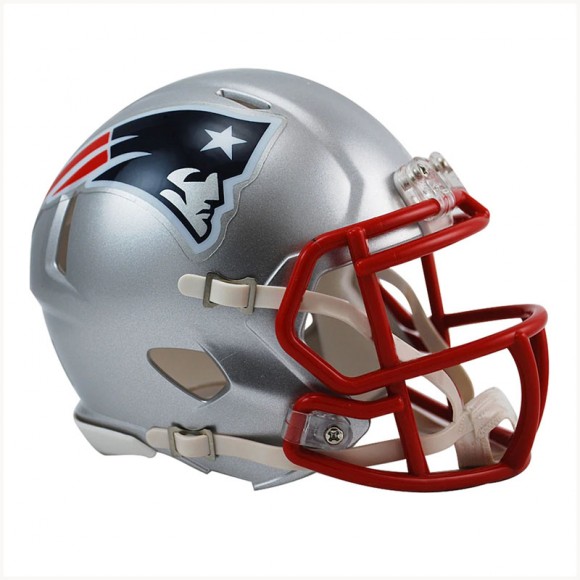 Riddell New England Patriots Revolution Speed Mini Football Helmet